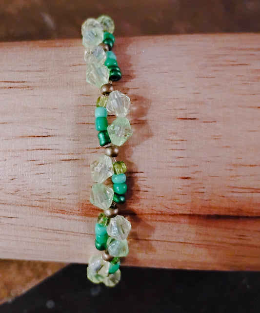 "River" Green beaded bracelet
