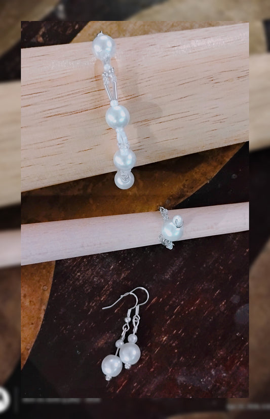 "Lauren" White pearl bead set