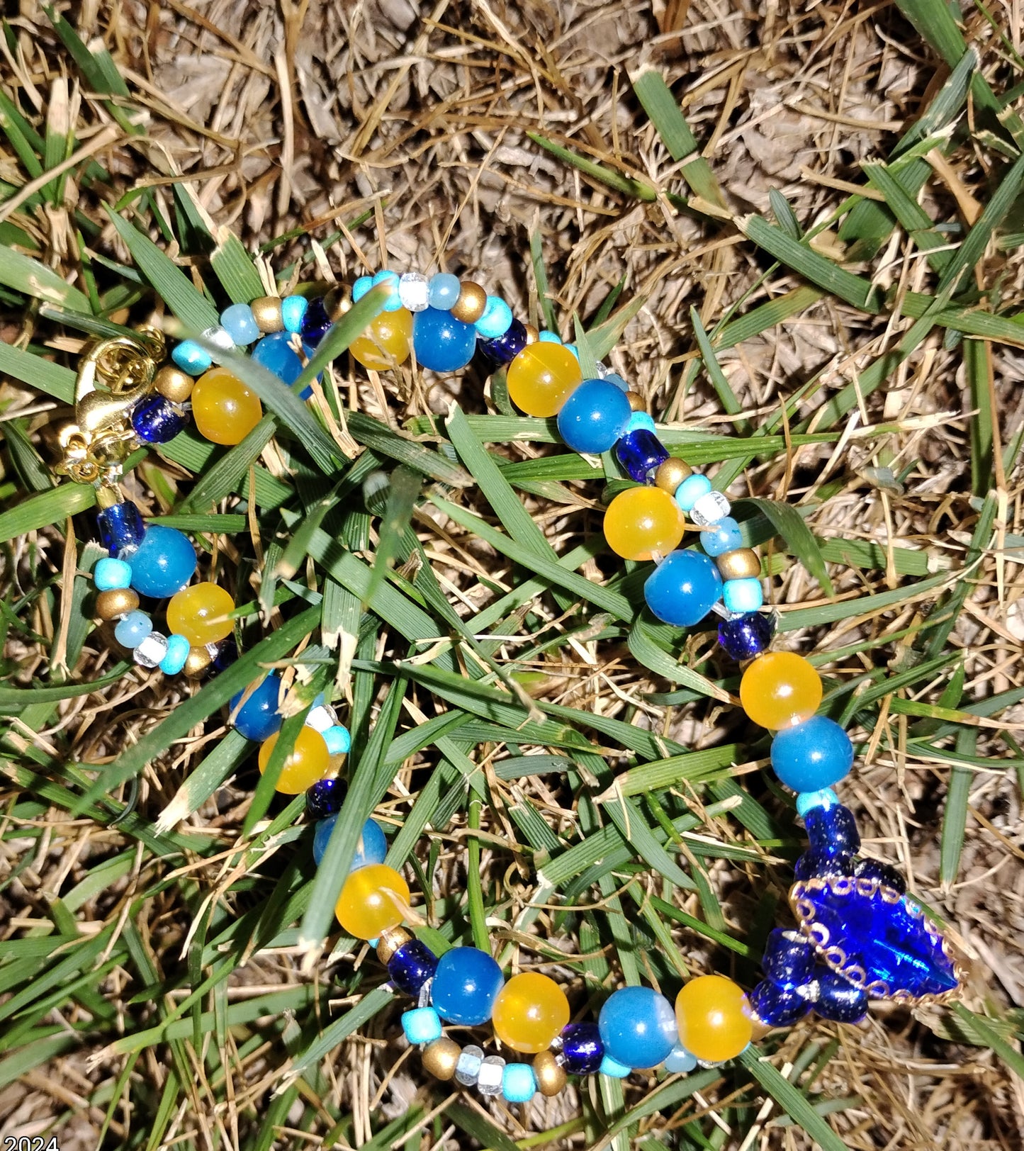 beaded rhinestone bracelet