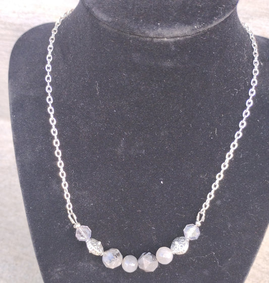 Agate stone and metal necklace